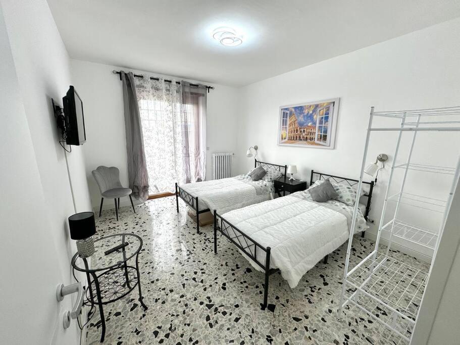 Romafatata: Intero Appartamento Bagian luar foto